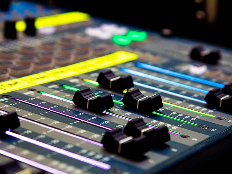 reliable audio hybrid meeting