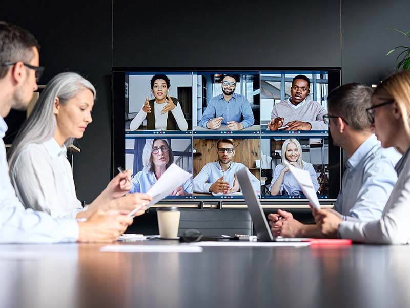 hybrid event planning for internal company meeting